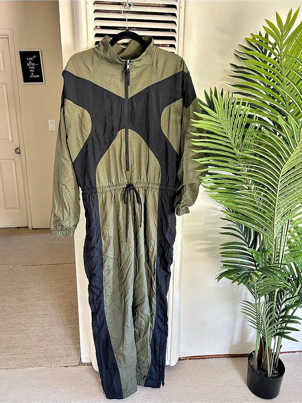 Nike ACG woven jumpsuit Color Block Windbreaker Size Medium